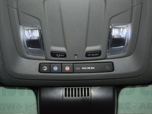 Used 2023 Chevrolet Silverado 1500 RST w/ Redline Edition AWD/4WD image 50