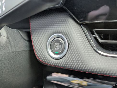 Used 2025 Chevrolet Equinox RS w/ Safety and Technology Package image 25