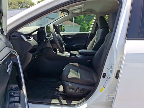 Certified 2023 Toyota RAV4 XLE AWD/4WD image 15