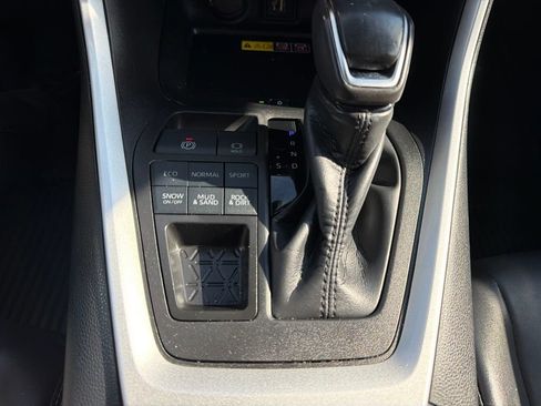 Used 2023 Toyota RAV4 XLE Premium AWD/4WD image 31