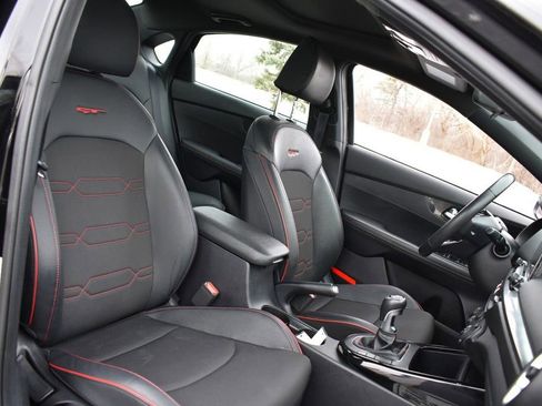 Used 2020 Kia Forte GT image 33