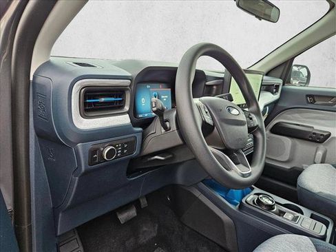 New 2026 Ford Maverick XLT image 3