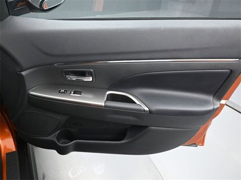 Used 2022 Mitsubishi Outlander Sport SE image 32