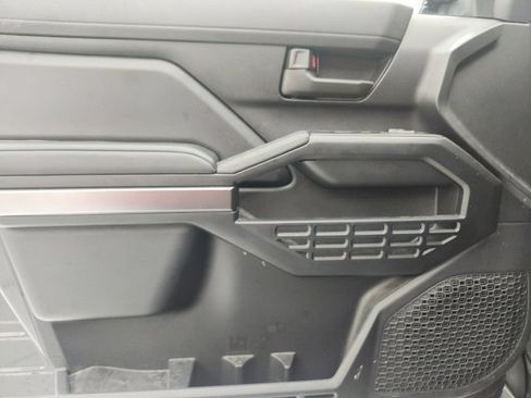 Certified 2025 Toyota 4Runner SR5 AWD/4WD image 11