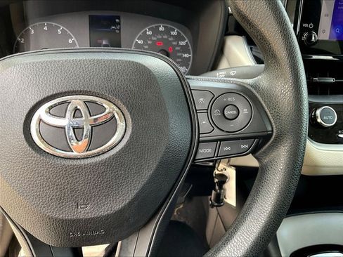 Used 2023 Toyota Corolla LE FWD image 20