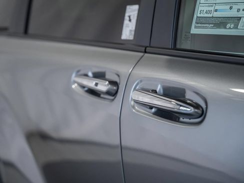 New 2026 Toyota Sienna XLE FWD image 16