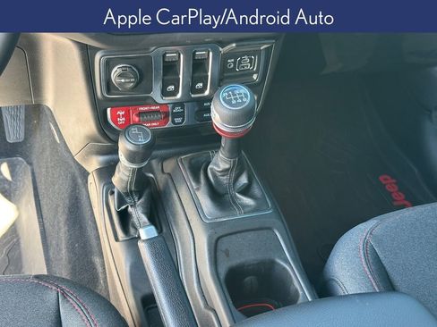 Used 2025 Jeep Wrangler Rubicon image 16