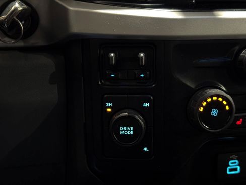 Used 2023 Ford F450 XLT w/ XLT Value Package AWD/4WD image 14