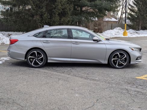 Used 2019 Honda Accord Sport image 8