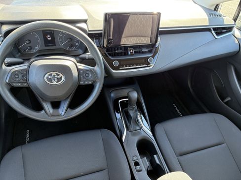 Used 2024 Toyota Corolla LE image 12