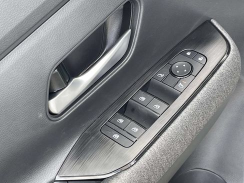 New 2026 Nissan Kicks SV w/ SV Premium Package FWD image 16