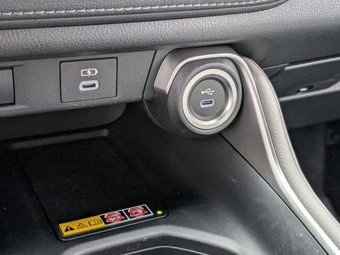 Used 2025 Toyota Grand Highlander AWD image 33