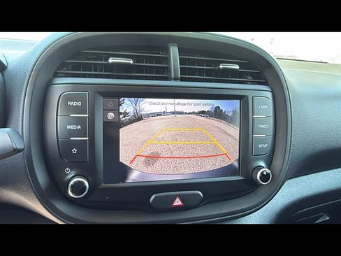 Used 2022 Kia Soul LX FWD image 19