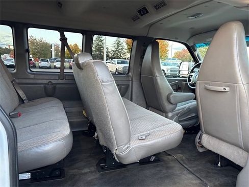 Used 2017 Chevrolet Express 3500 LT w/ LT Preferred Equipment Group image 34