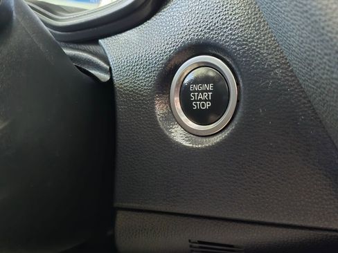 Used 2022 Toyota Corolla SE image 32