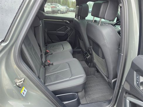 Used 2023 Audi Q3 2.0T Premium Plus image 12