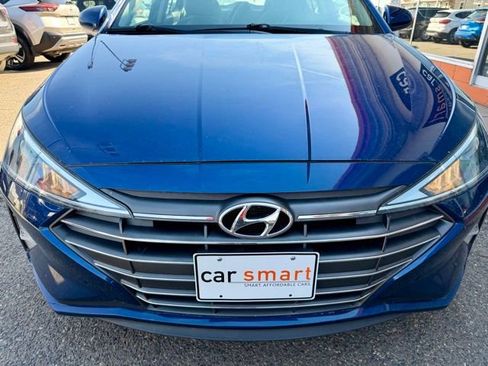 Used 2020 Hyundai Elantra SE image 3