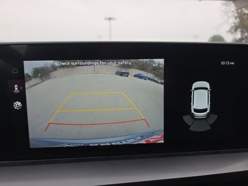 Used 2024 Kia Telluride LX image 12