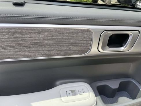 Used 2025 Hyundai Santa Fe Calligraphy AWD/4WD image 15