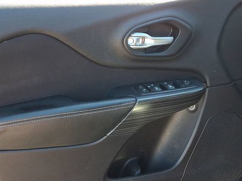 Used 2016 Jeep Cherokee Sport AWD/4WD image 22