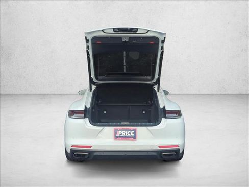 Used 2022 Porsche Panamera 4 w/ Premium Package image 8