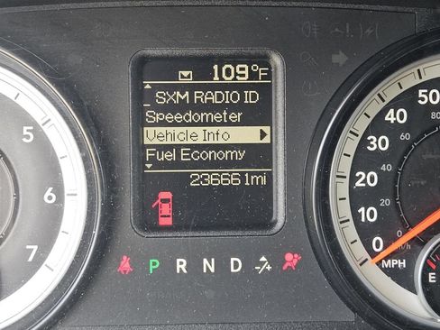 Used 2014 RAM 1500 Express RWD image 18