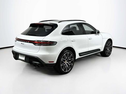 Certified 2026 Porsche Macan AWD/4WD image 9