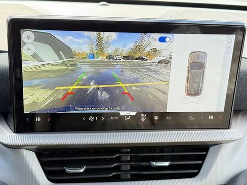 New 2026 Ford Explorer Active w/ Active Comfort Package image 18