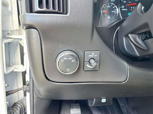 Used 2023 GMC Savana 2500 w/ Driver Convenience Package image 16