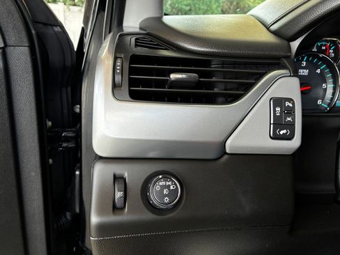 Used 2019 Chevrolet Tahoe LT w/ Luxury Package image 24