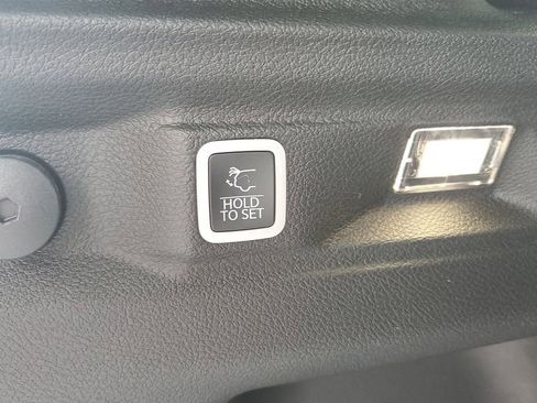 New 2025 Jeep Grand Cherokee L Altitude image 10