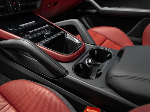 New 2026 Porsche Cayenne E-Hybrid Coupe image 24