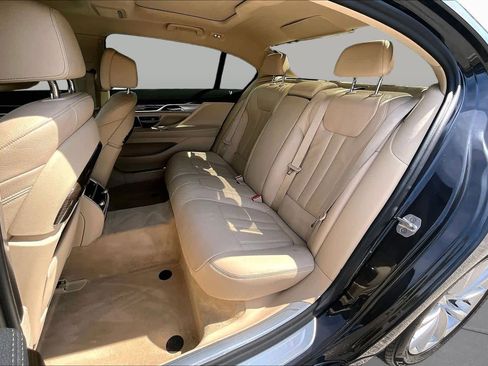 Used 2020 BMW 740i w/ Cold Weather Package RWD image 21