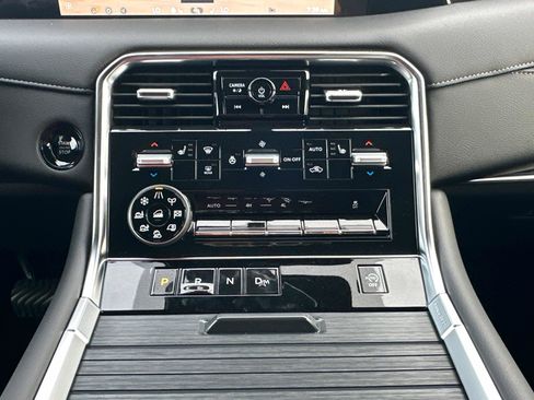 New 2026 Nissan Armada SL w/ Captain's Chari Seat Package image 33