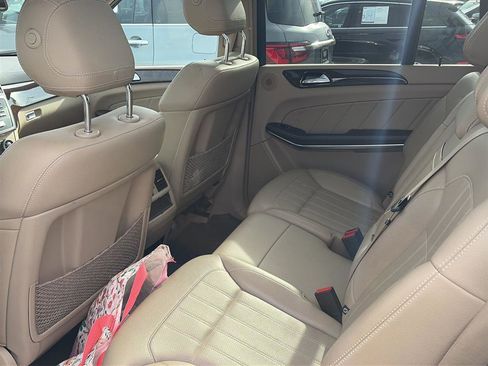 Used 2014 Mercedes-Benz GL 450 4MATIC image 7