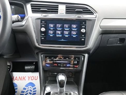 Used 2023 Volkswagen Tiguan SE FWD image 12