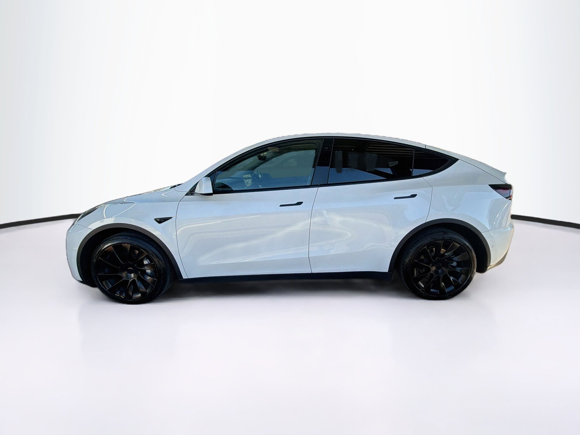 Used 2021 Tesla Model Y Long Range AWD/4WD image 4