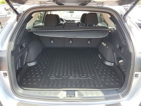 Used 2025 Subaru Outback Premium AWD/4WD image 27