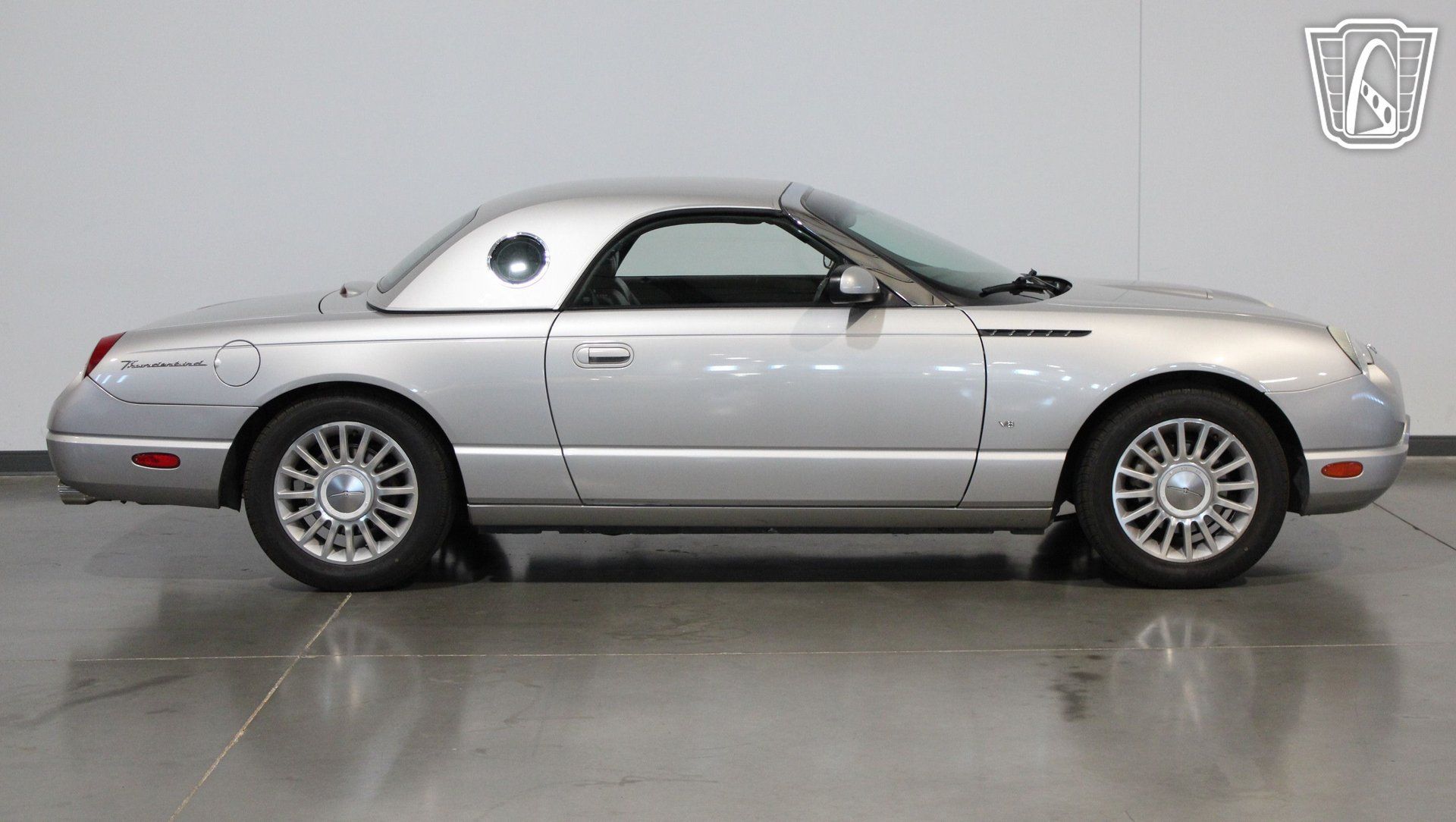 Used 2004 Ford Thunderbird RWD image 23