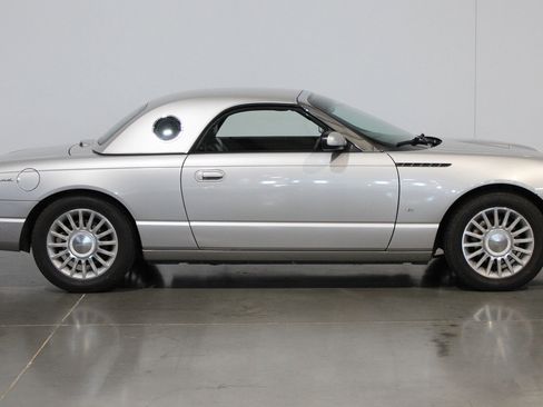 Used 2004 Ford Thunderbird RWD image 23