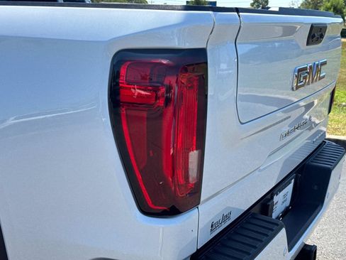 Used 2022 GMC Sierra 1500 Denali w/ Denali Reserve Package AWD/4WD image 15