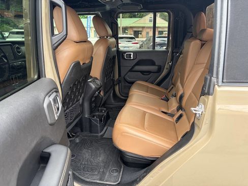 Used 2020 Jeep Gladiator Rubicon AWD/4WD image 25