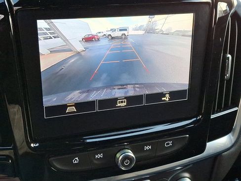 Used 2023 Chevrolet Traverse LT w/ Midnight/Sport Edition image 19