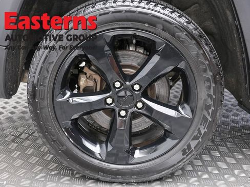 Used 2023 Jeep Grand Cherokee L Laredo AWD/4WD image 33