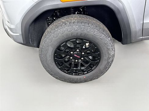 New 2026 GMC Canyon Elevation w/ Convenience Package image 24