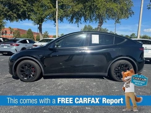 Used 2022 Tesla Model Y Long Range AWD/4WD image 2