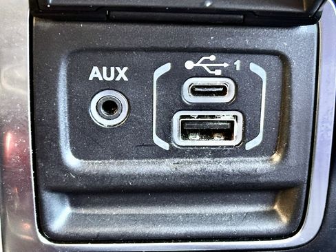 Certified 2024 Jeep Wrangler Rubicon w/ XTREMEE 35" Tire Package image 30