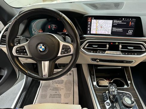 Used 2019 BMW X5 xDrive50i w/ M Sport Package AWD/4WD image 17