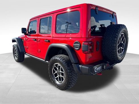 Used 2025 Jeep Wrangler Unlimited Rubicon image 4