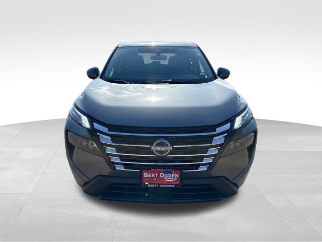 Certified 2026 Nissan Rogue SV FWD image 2